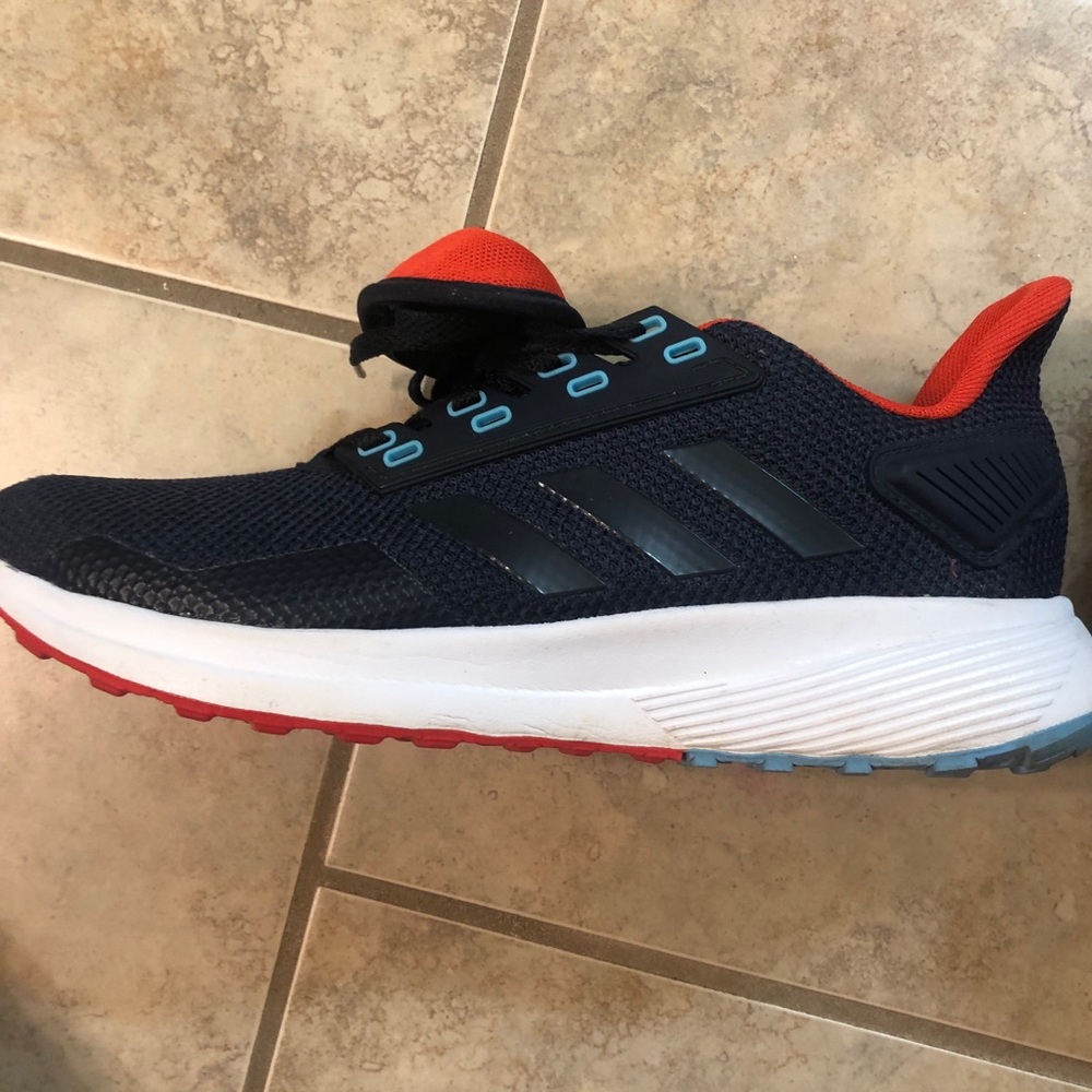 Women’s Adidas cloudfoam size 8.5 - Picture 2 of 11